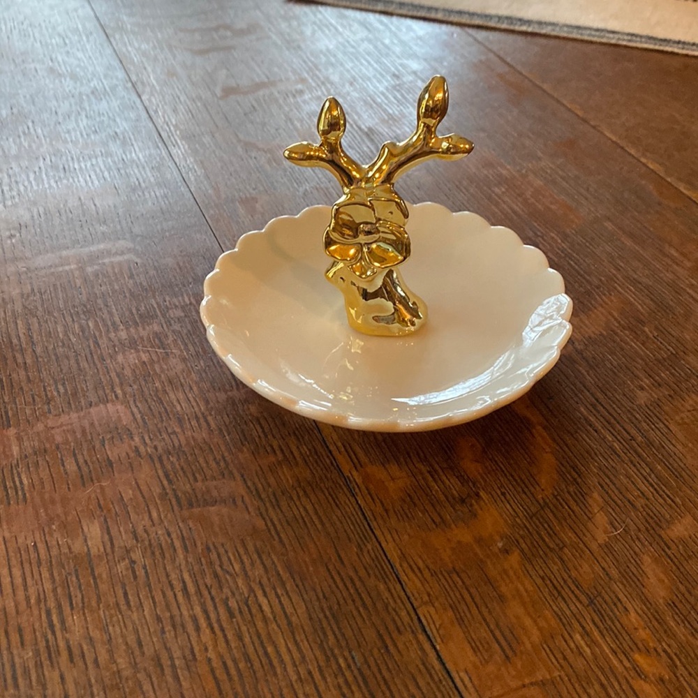 Porcelain ring and jewelry keeper
